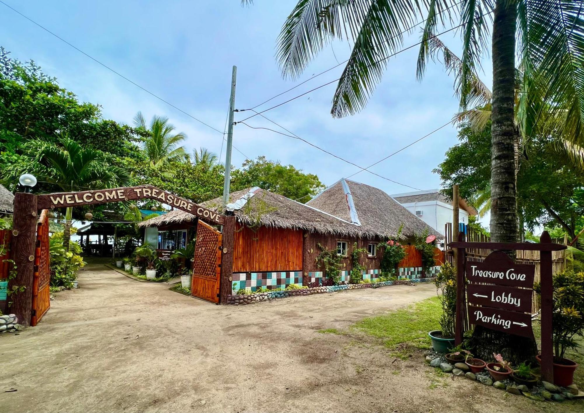 Treasure Beach Resort Carles Luaran gambar