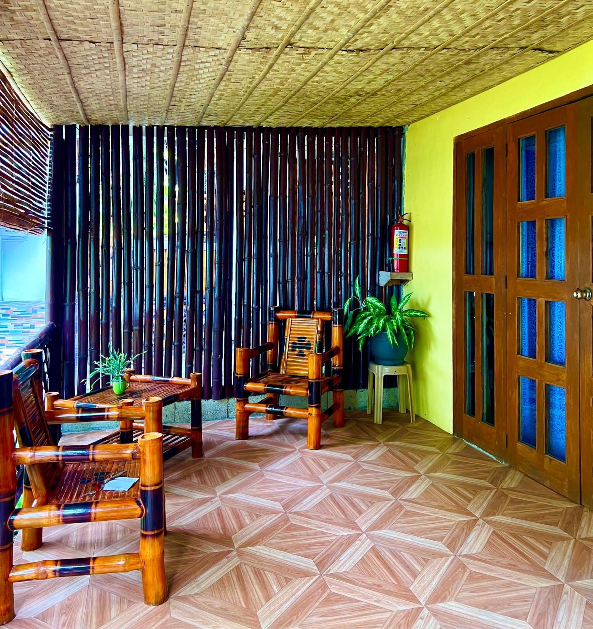 Treasure Beach Resort Carles Luaran gambar