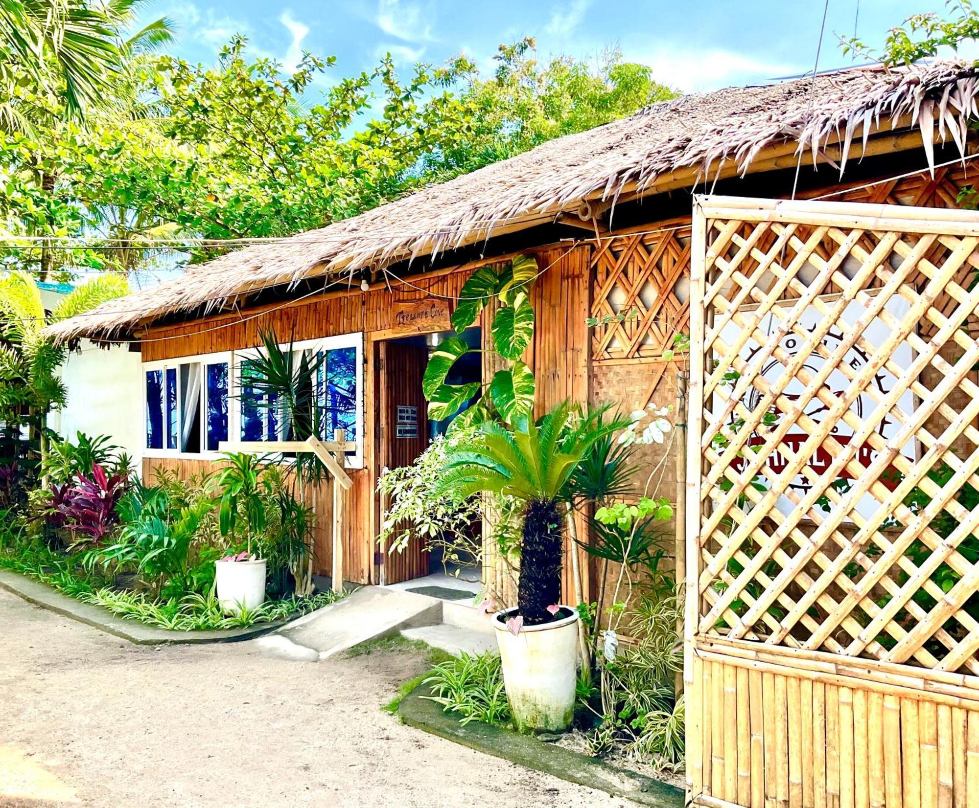 Treasure Beach Resort Carles Luaran gambar