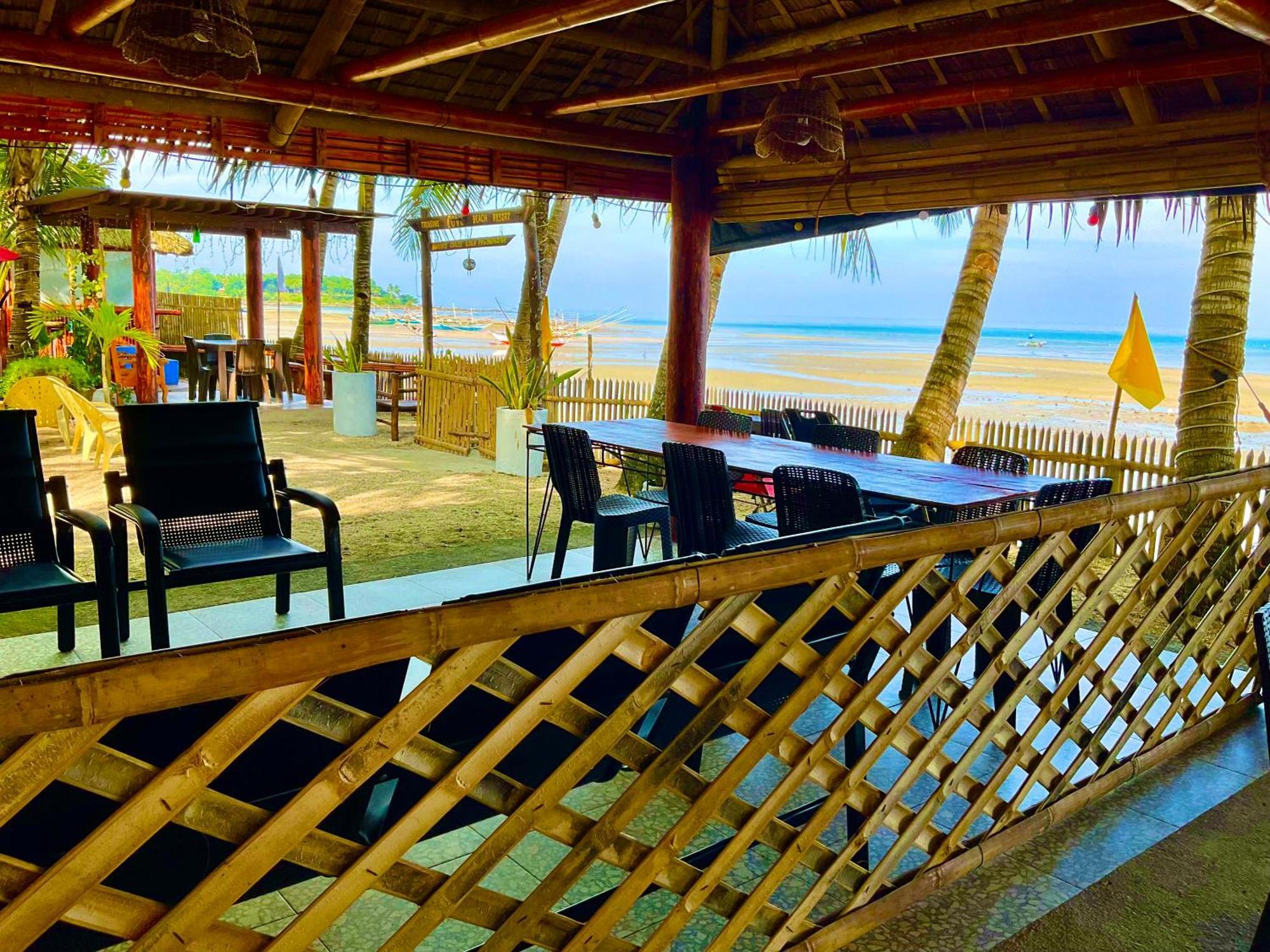 Treasure Beach Resort Carles Luaran gambar