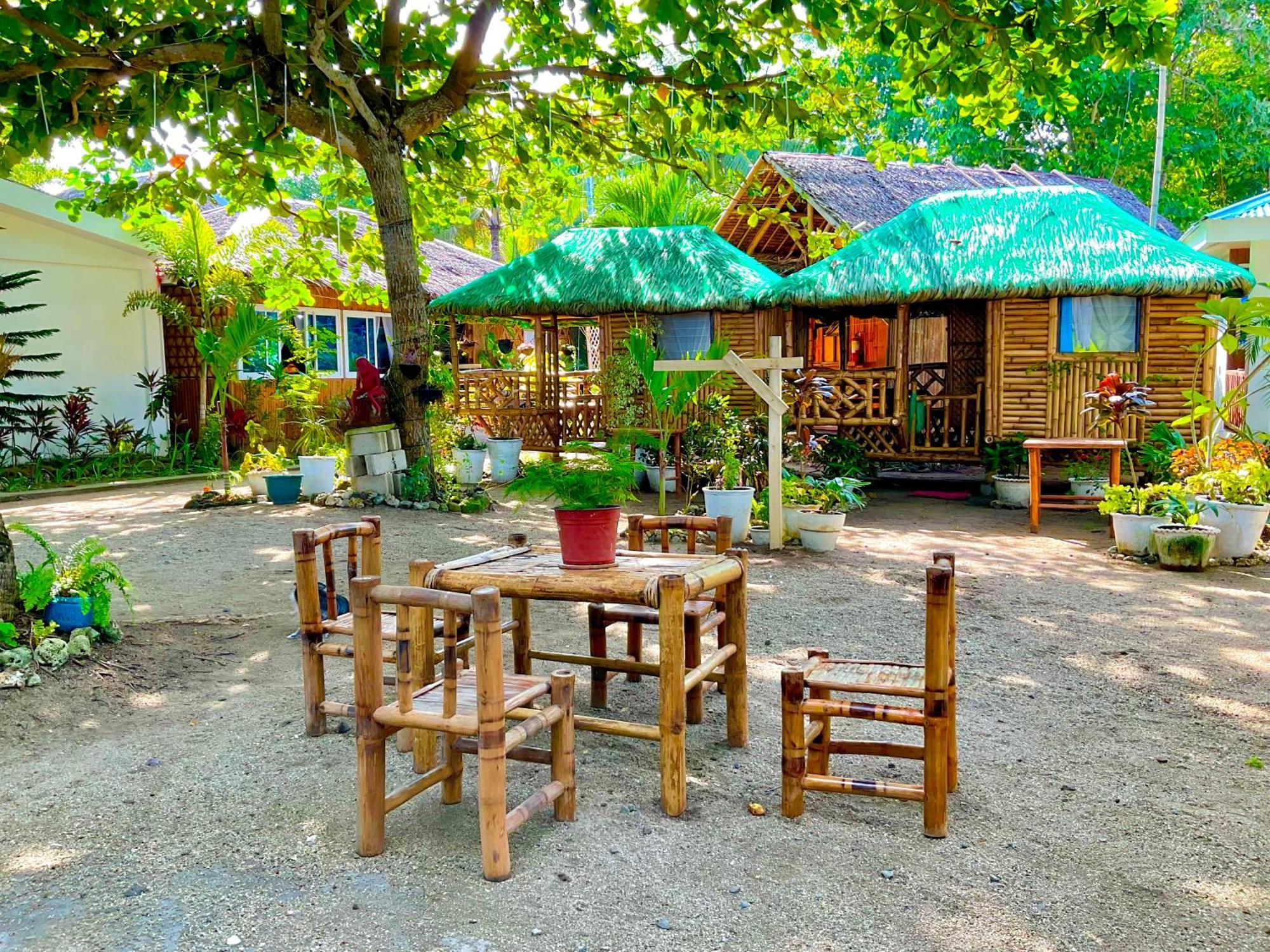 Treasure Beach Resort Carles Luaran gambar