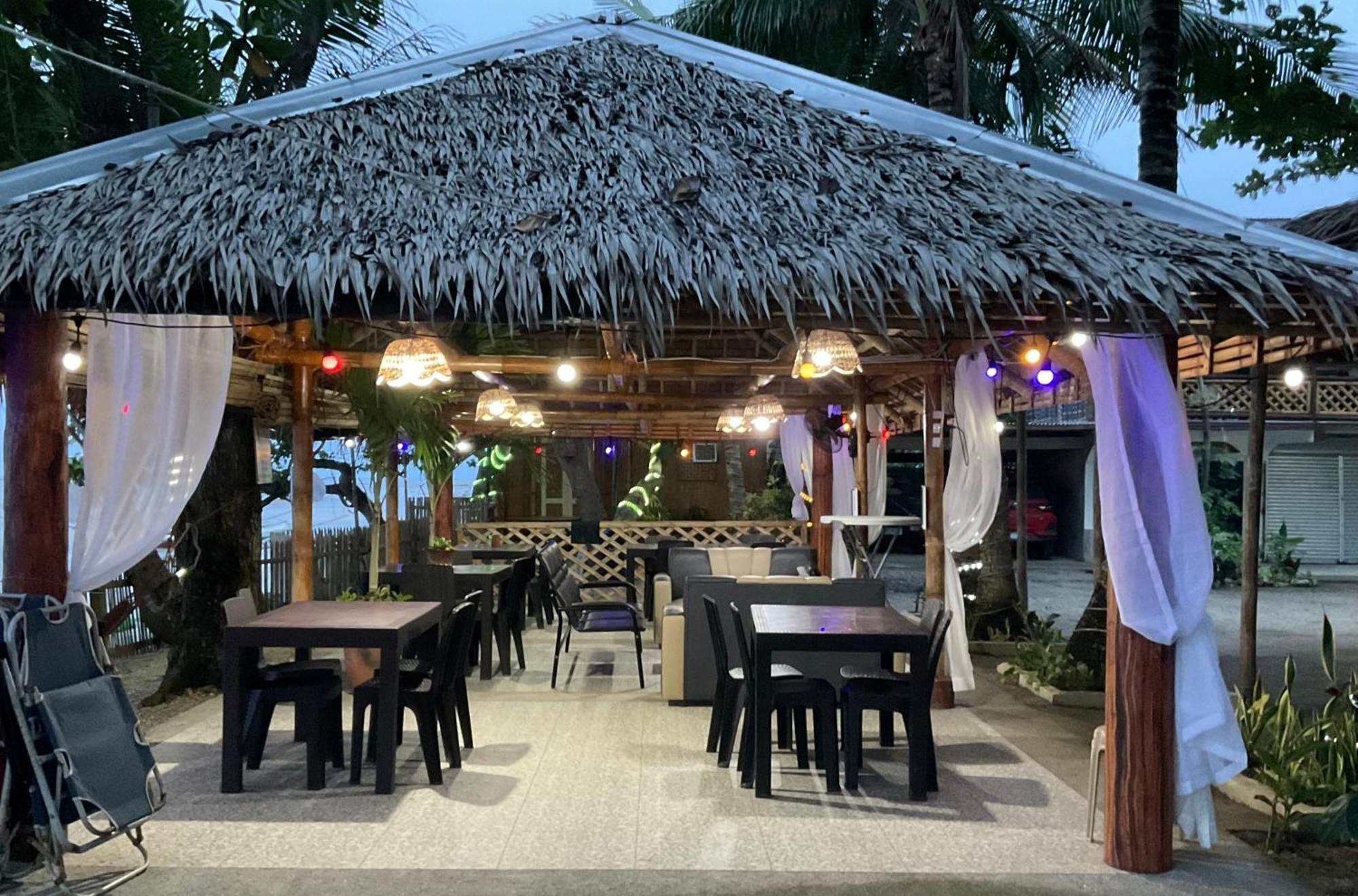 Treasure Beach Resort Carles Luaran gambar