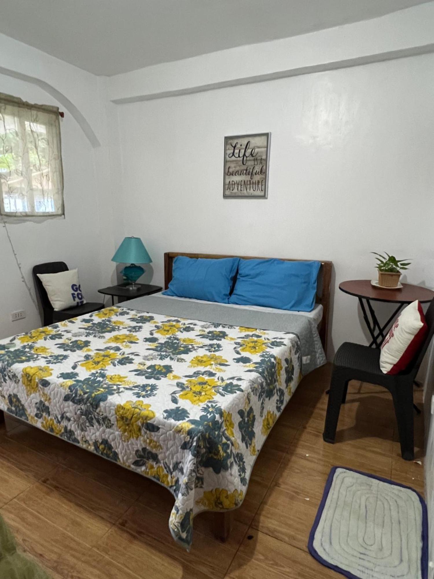 Treasure Beach Resort Carles Luaran gambar