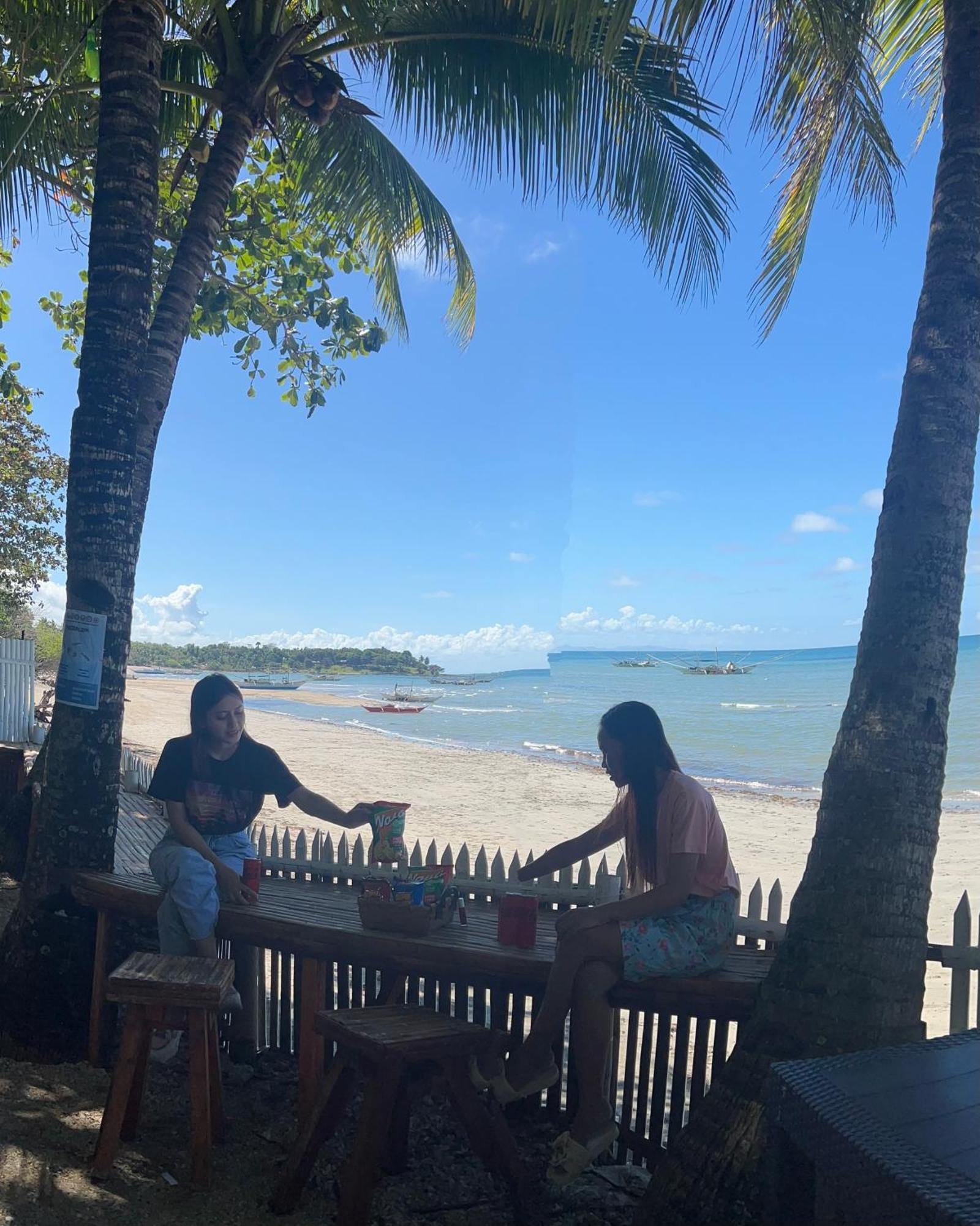 Treasure Beach Resort Carles Luaran gambar