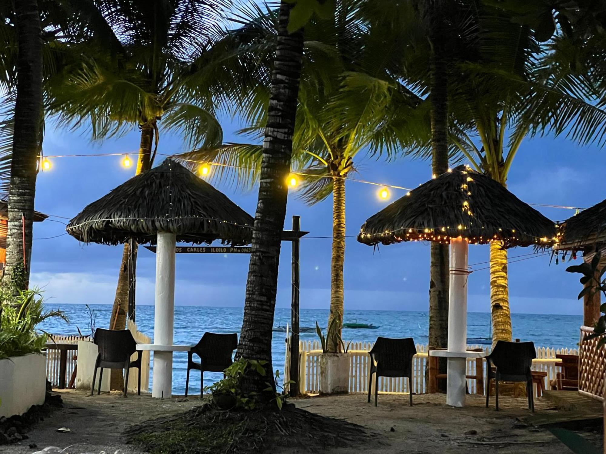 Treasure Beach Resort Carles Luaran gambar
